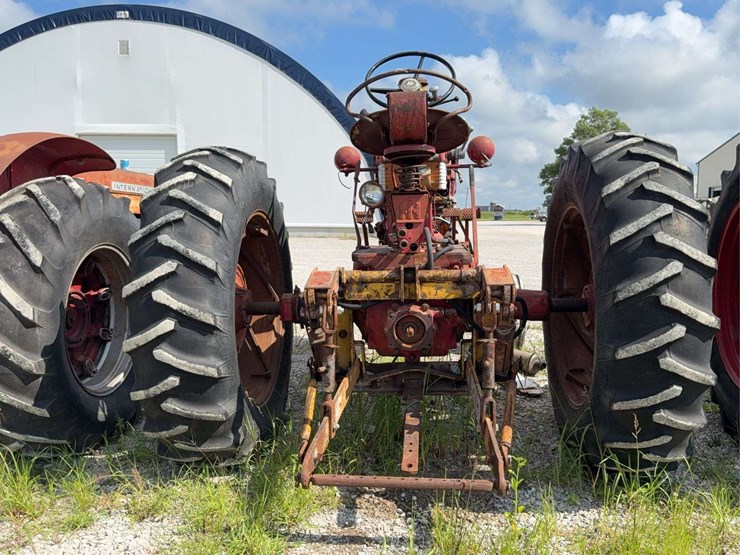 farmall-560-diesel-image-5