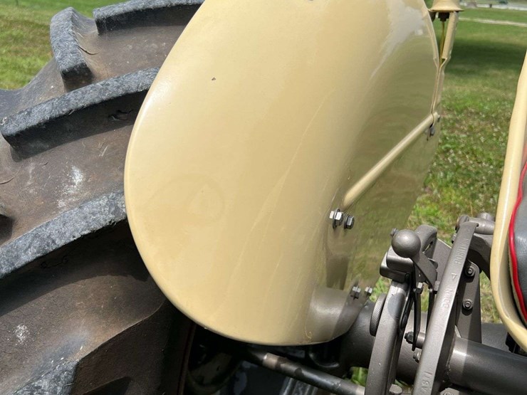 massey-ferguson-40-image-44