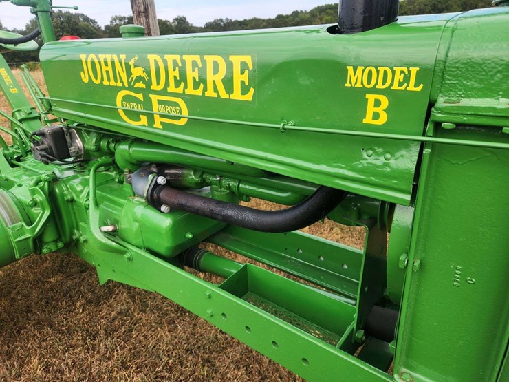john-deere-b-image-9