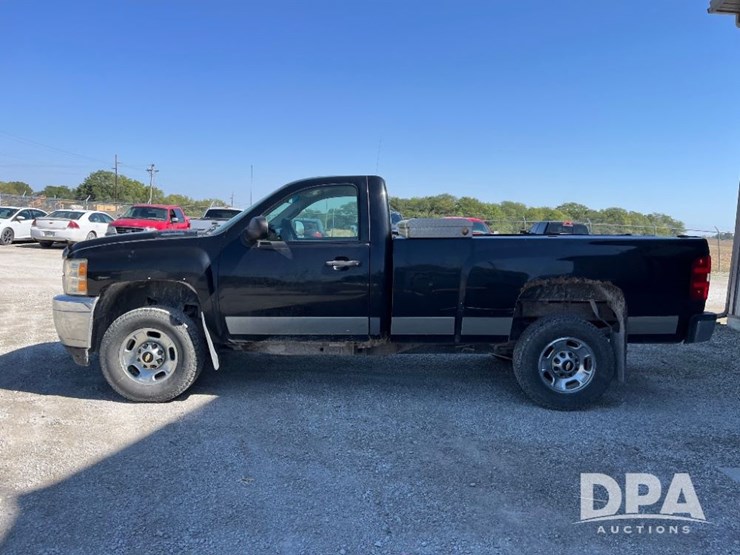 2011-chevrolet-2500hd-image-14