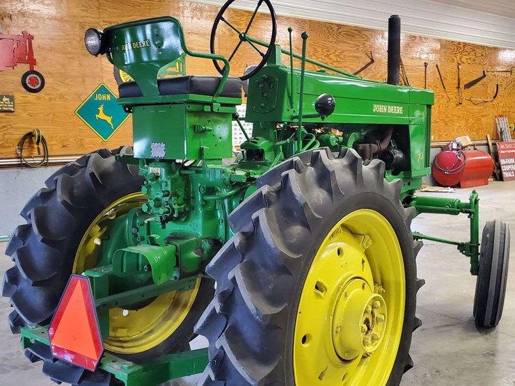 1954-john-deere-70-image-1