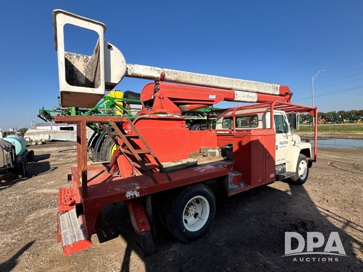 1981-international-1754-bucket-truck-(gp11561,-unit-78228)-image-4