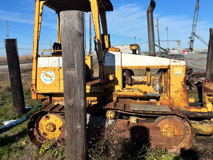 2006-caterpillar-d4c-image-9