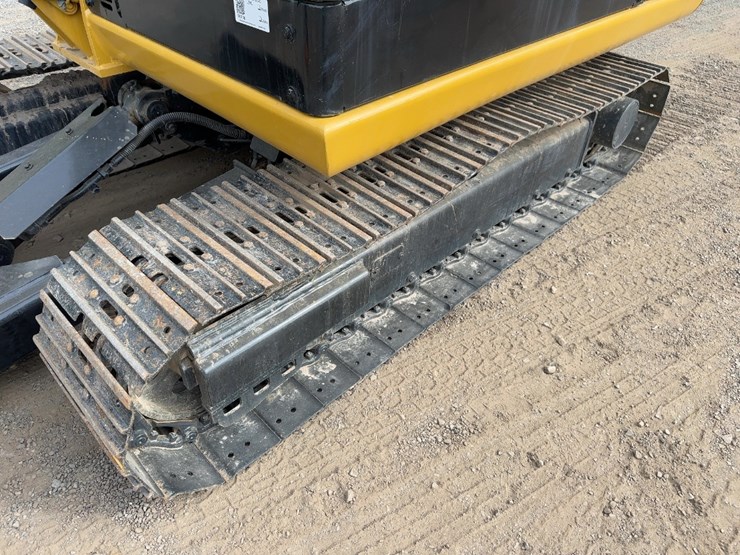 2021-caterpillar-305-image-33