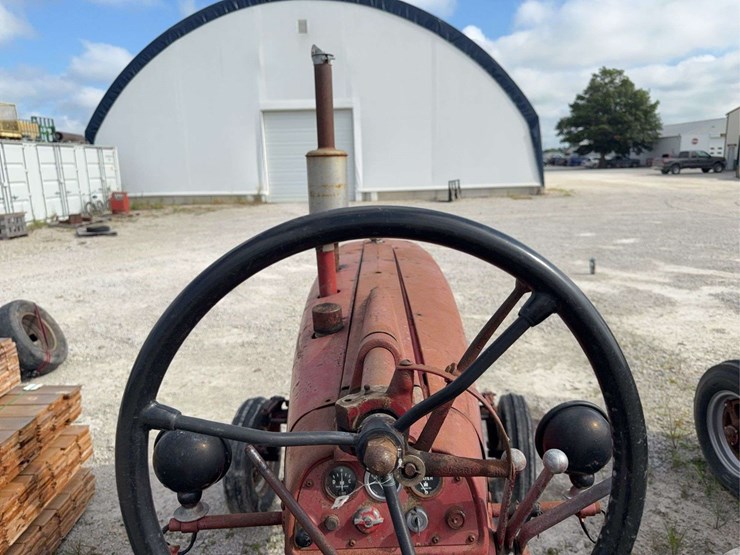 farmall-400-image-7