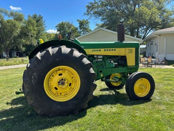 1959-john-deere-730-image-3