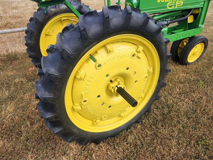 john-deere-b-image-28