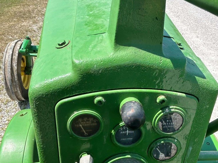 1957-john-deere-720-image-18