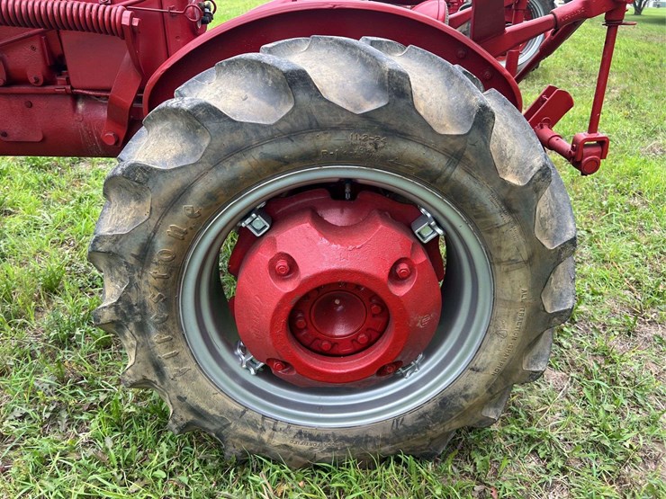 farmall-140-image-60