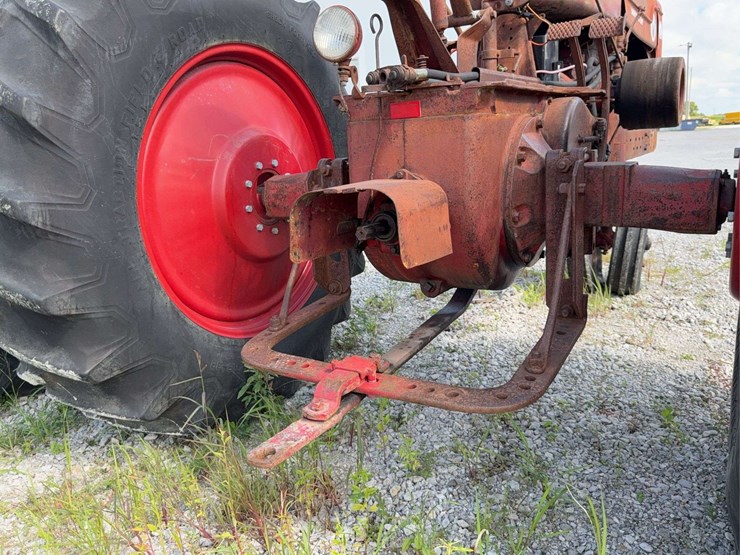 farmall-m-image-13