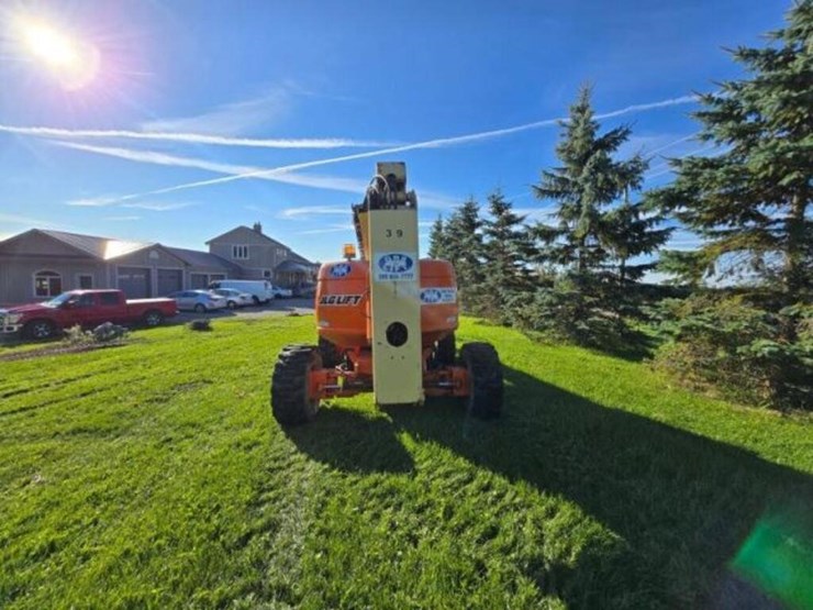 2004-jlg-600aj-image-8
