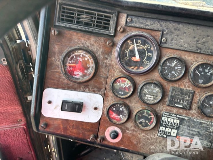 1991-peterbilt-379-image-73