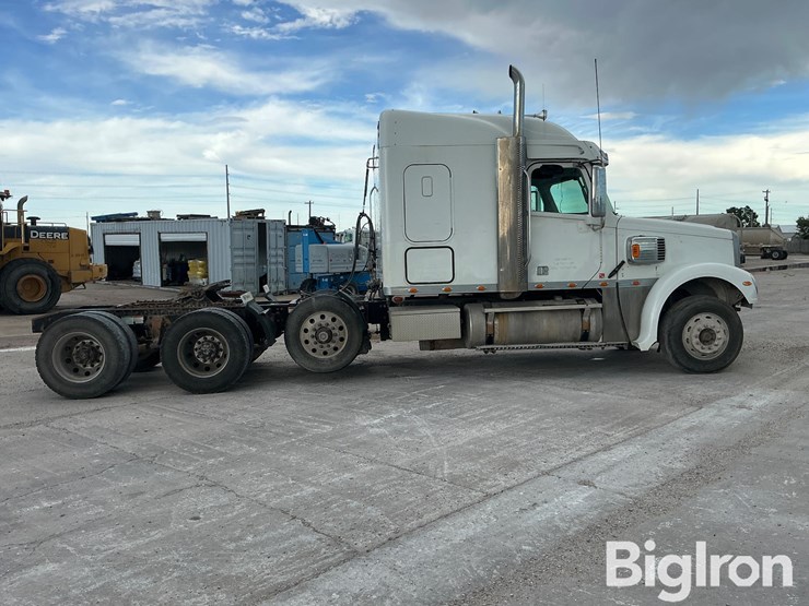 2013-freightliner-coronado-132-image-4