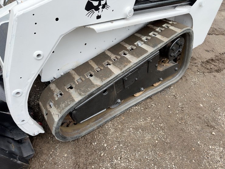 2006-bobcat-t140-image-15