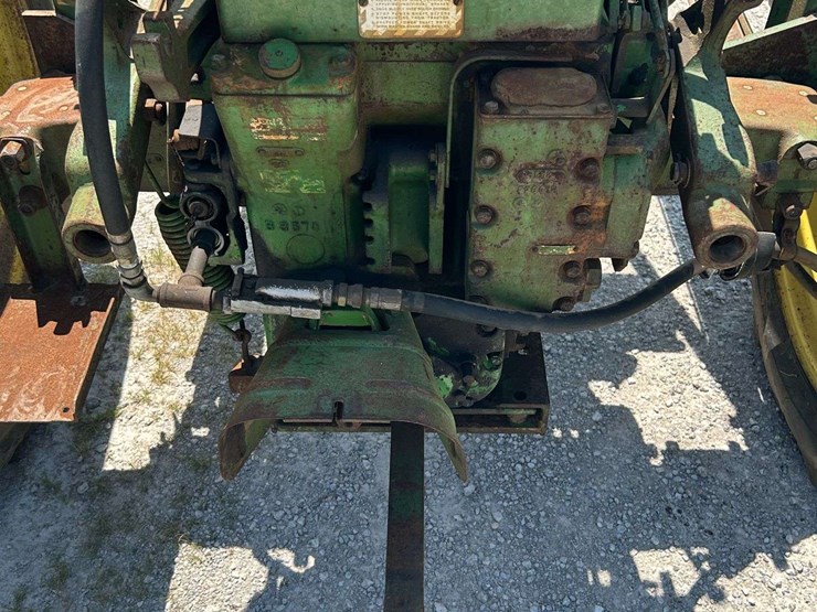 1956-john-deere-520-image-15
