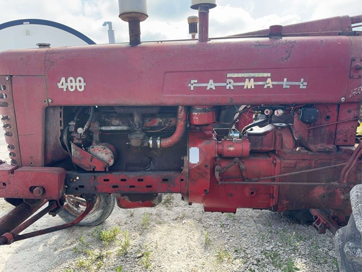 farmall-400-image-37