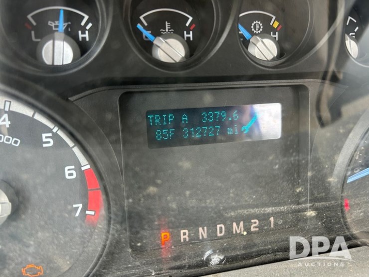 2011-ford-f250-image-25