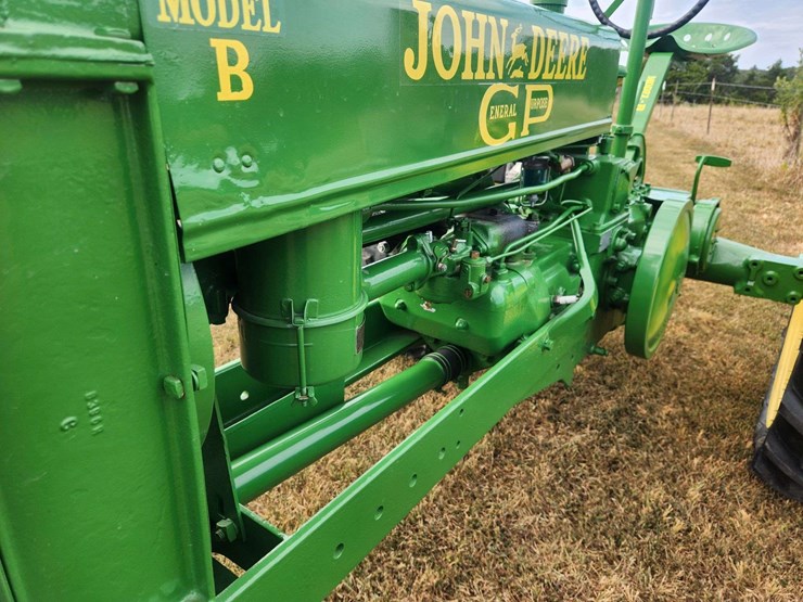 john-deere-b-image-16