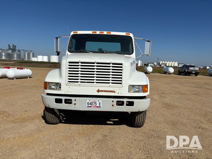 1992-international-4700-image-3