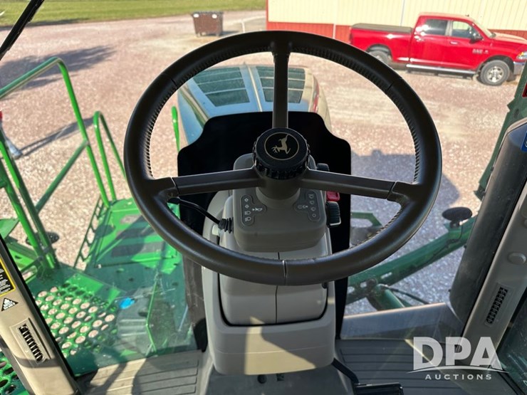 2021-john-deere-r4044-image-33