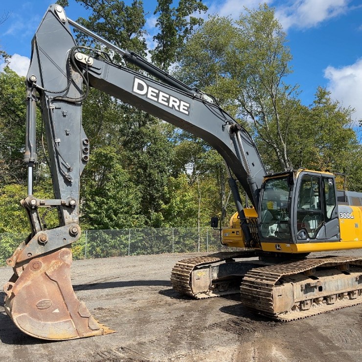 2019 DEERE 300G LC