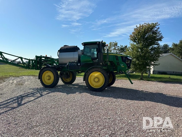 2021-john-deere-r4044-image-8