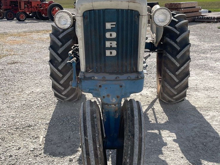ford-4000-image-8