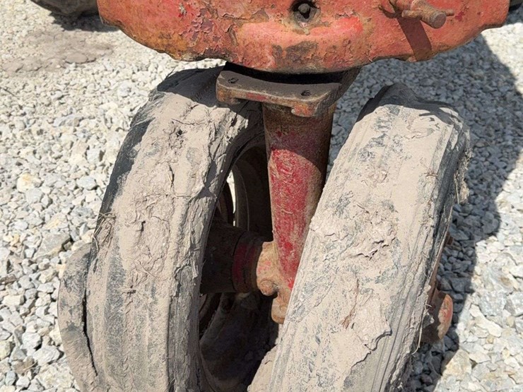 farmall-m-image-27