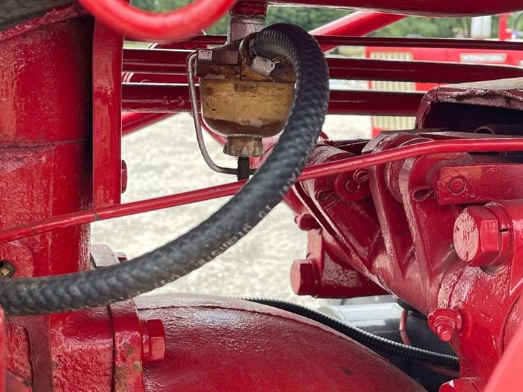 farmall-130-image-27