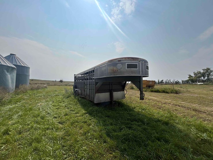 trailalong-stock-trailer-image-7