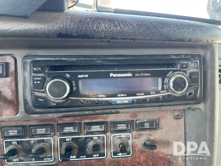 2005-kenworth-t800-image-51