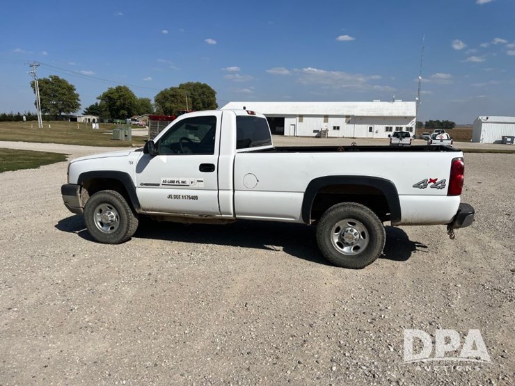2003-chevrolet-2500hd-image-15