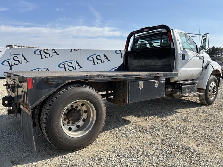 ford-f750-image-5