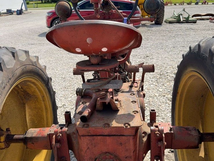 farmall-m-image-8