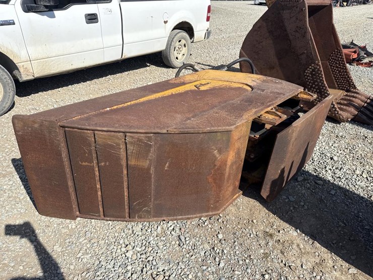 #2539-•-approx-30“-felco-vibrating-bucket-image-3
