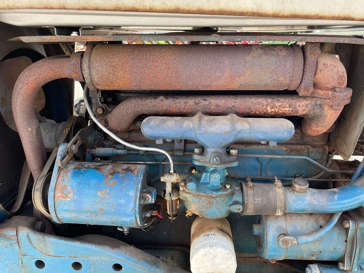ford-4000-image-24