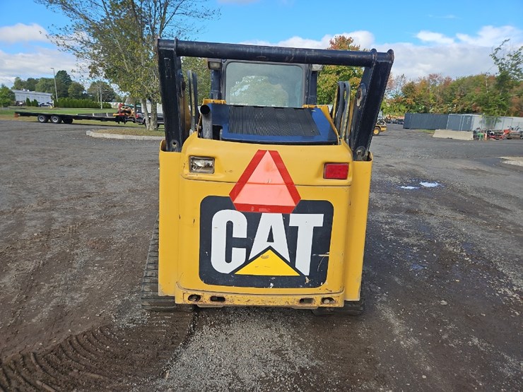2011-caterpillar-257b3-image-4