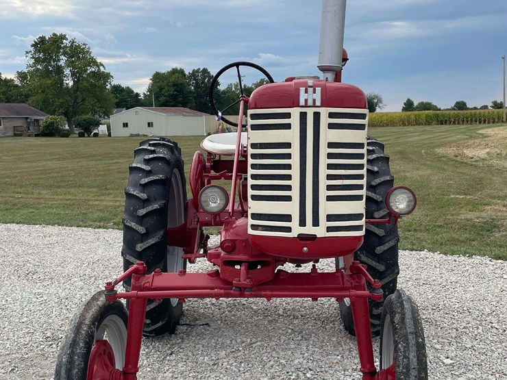 farmall-130-image-8