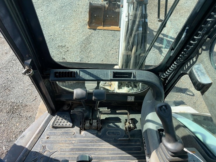 2006-bobcat-430-image-31