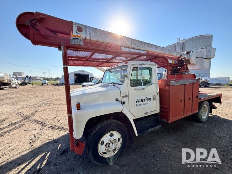 1981-international-1754-bucket-truck-(gp11561,-unit-78228)-image-10