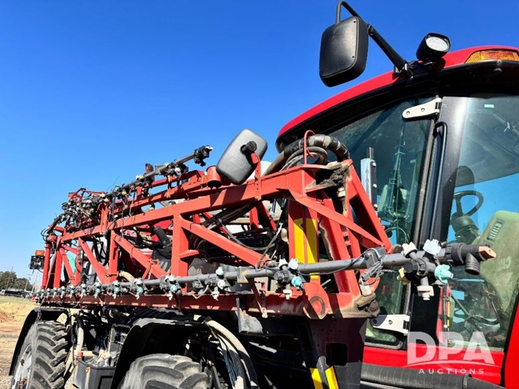 2015-case-ih-patriot-4440-image-91