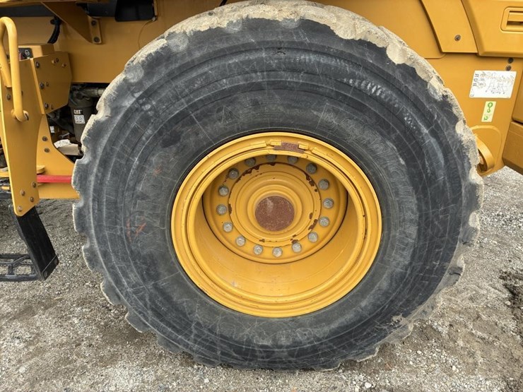 2019-caterpillar-938m-image-9