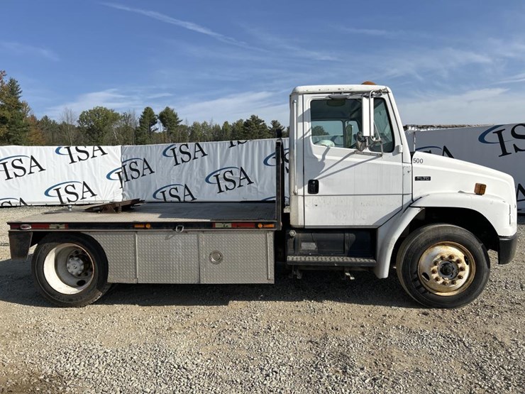 1995-freightliner-fl70-image-6