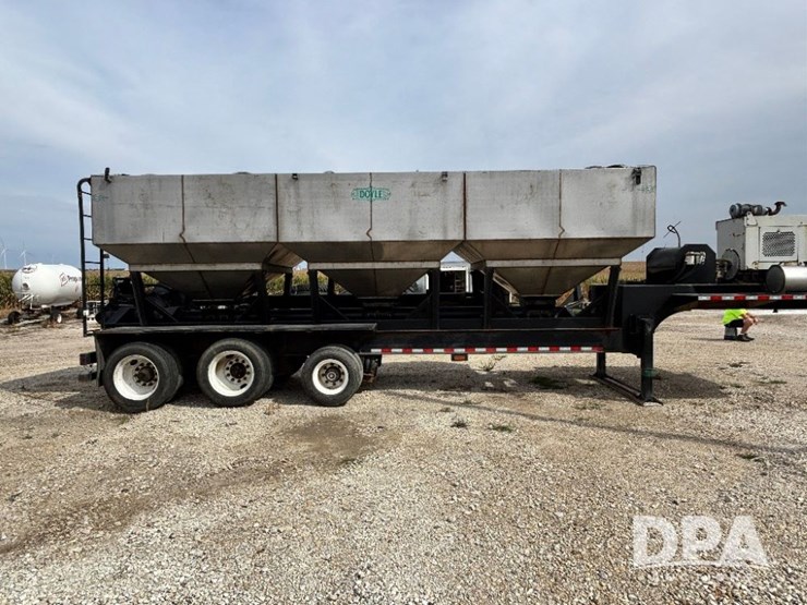 2012-behnke-dry-tender-trailer-(gp11554)-image-3