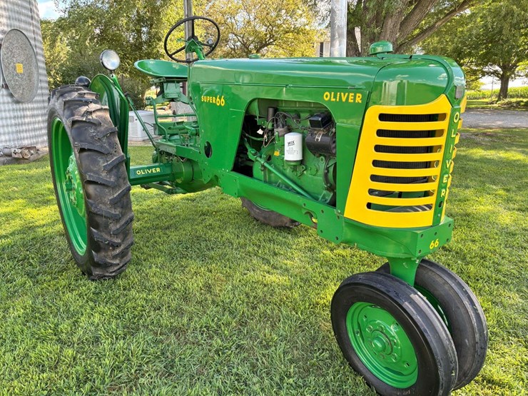 1955-oliver-super-66-image-7