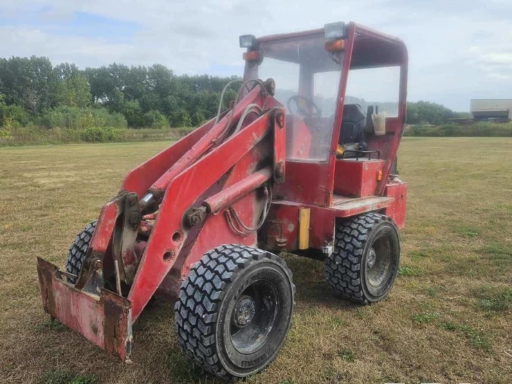 2003-massey-ferguson-loader-(pz13920,-unit-112913)-image-1