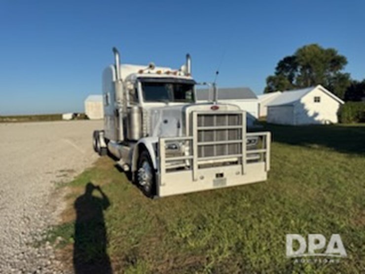 2013-peterbilt-389-truck-(jm627)-image-10