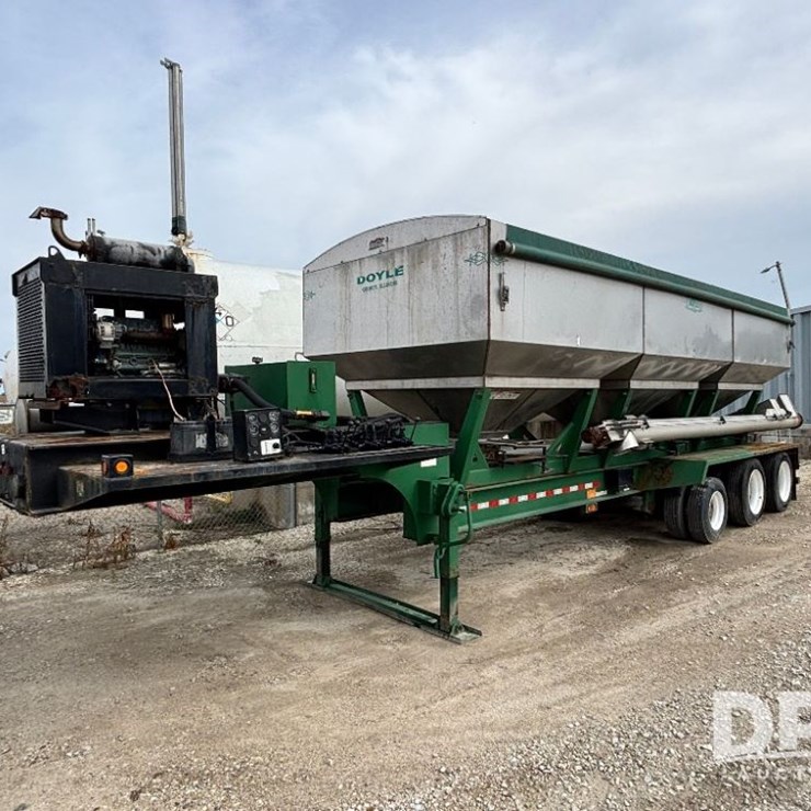 2015 Behnke Dry Tender Trailer (GP11556)