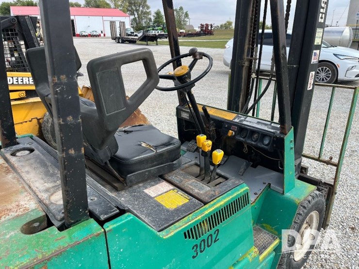 clark-gps25mc-forklift-(jn3106,-unit-3002)-image-18