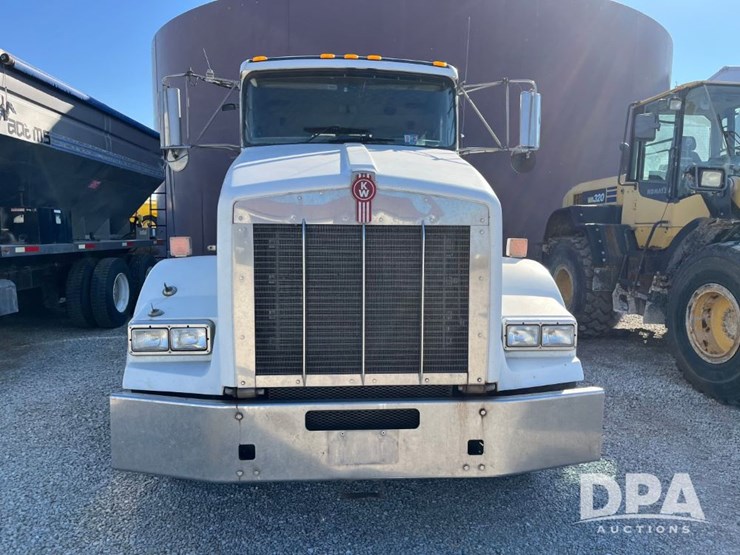 2005-kenworth-t800-image-3